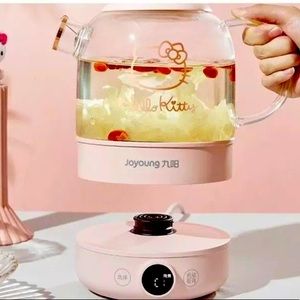 Hello kitty kettle